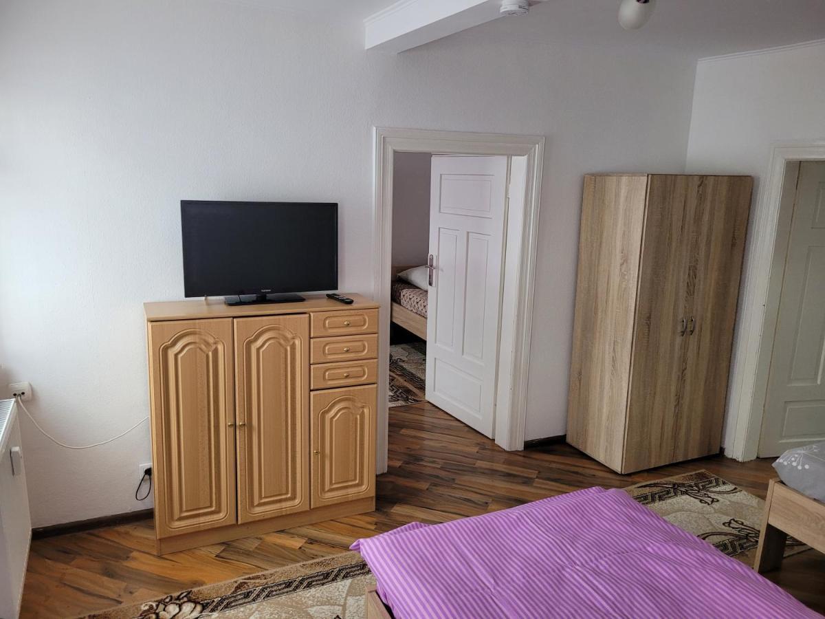 3 Zimmer Wohnung Fuer 6 Personen Gossnitz Bagian luar foto