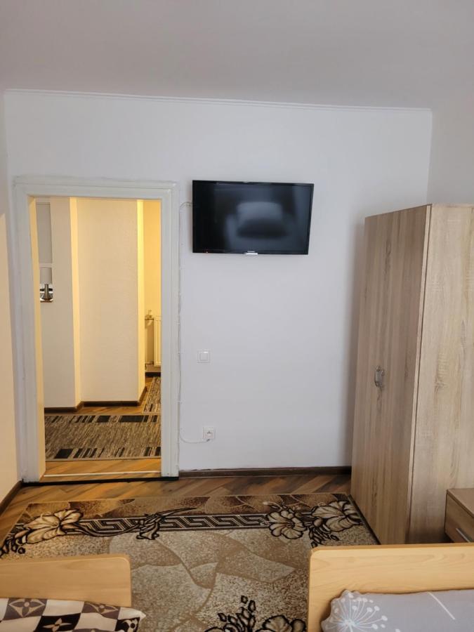 3 Zimmer Wohnung Fuer 6 Personen Gossnitz Bagian luar foto